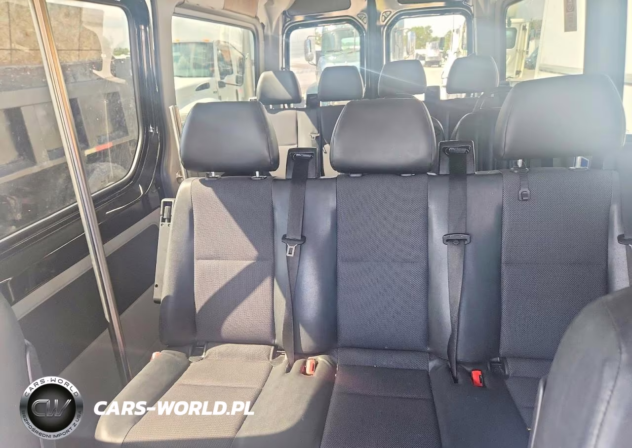 2017 Mercedes-Benz Sprinter 2500 VIN:WDZPE7CD5HP517403 - 10