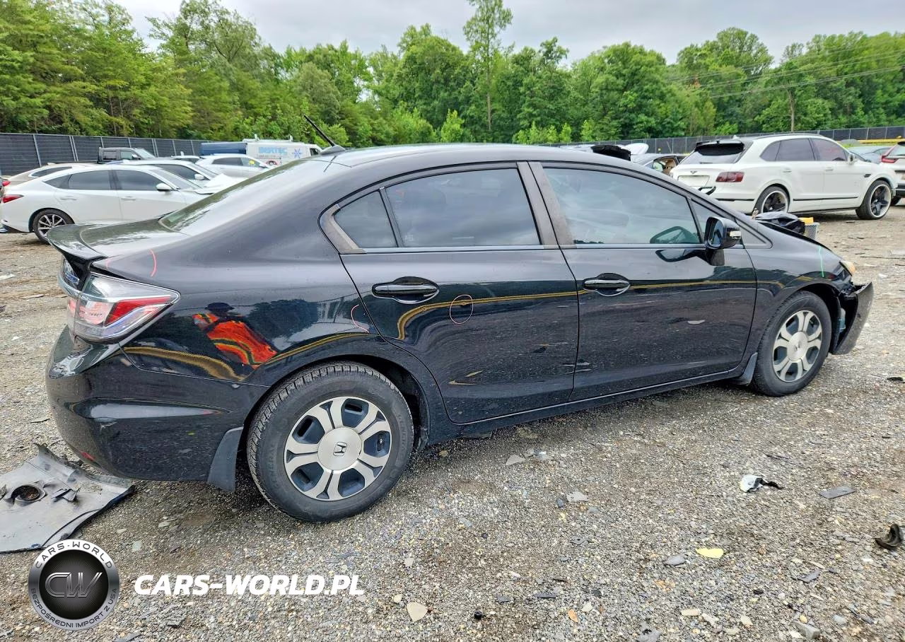 2013 Honda Civic Hybrid VIN:19XFB4F26DE200527 - 3