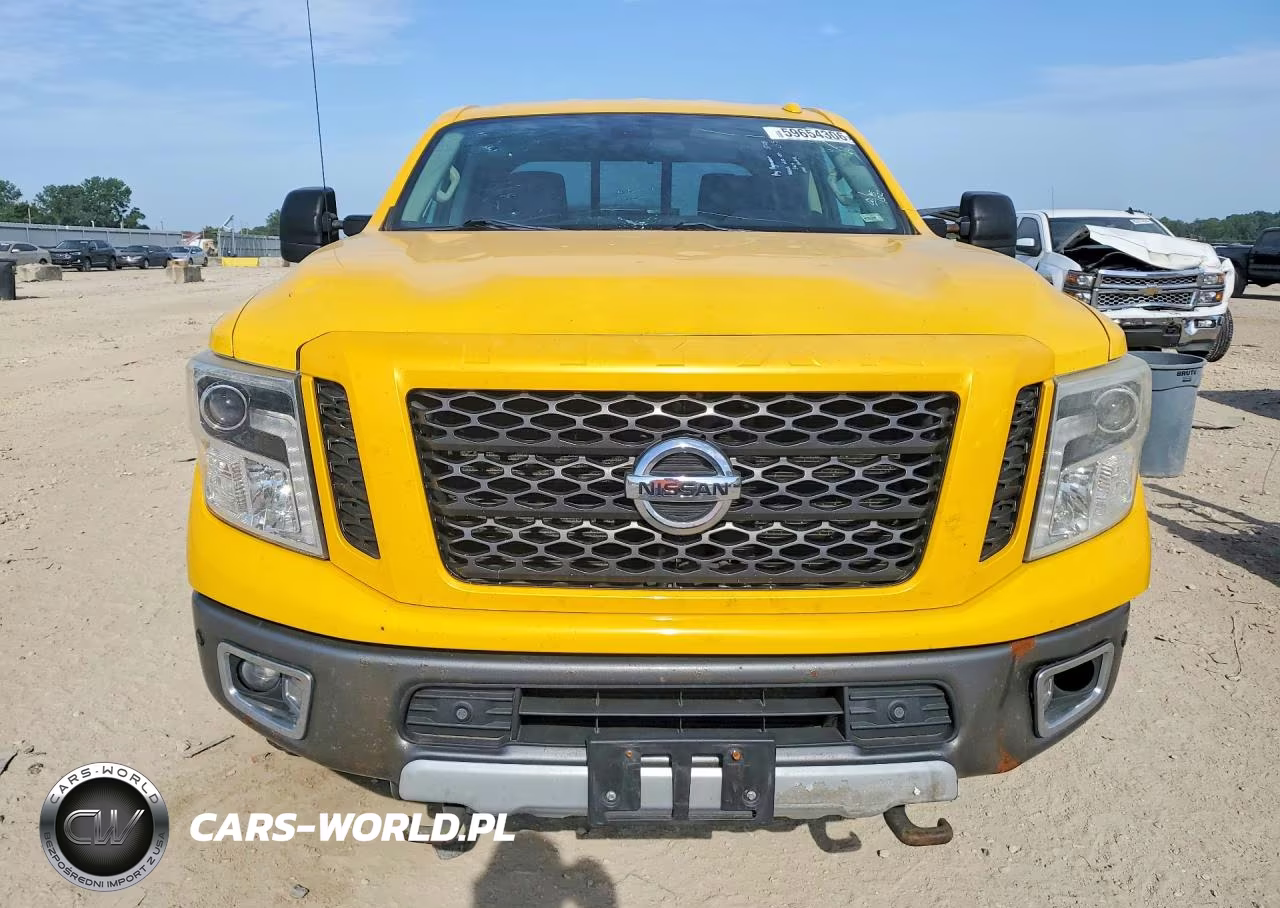 2017 Nissan Titan Xd Pro-4X VIN:1N6BA1F4XHN553949 - 5