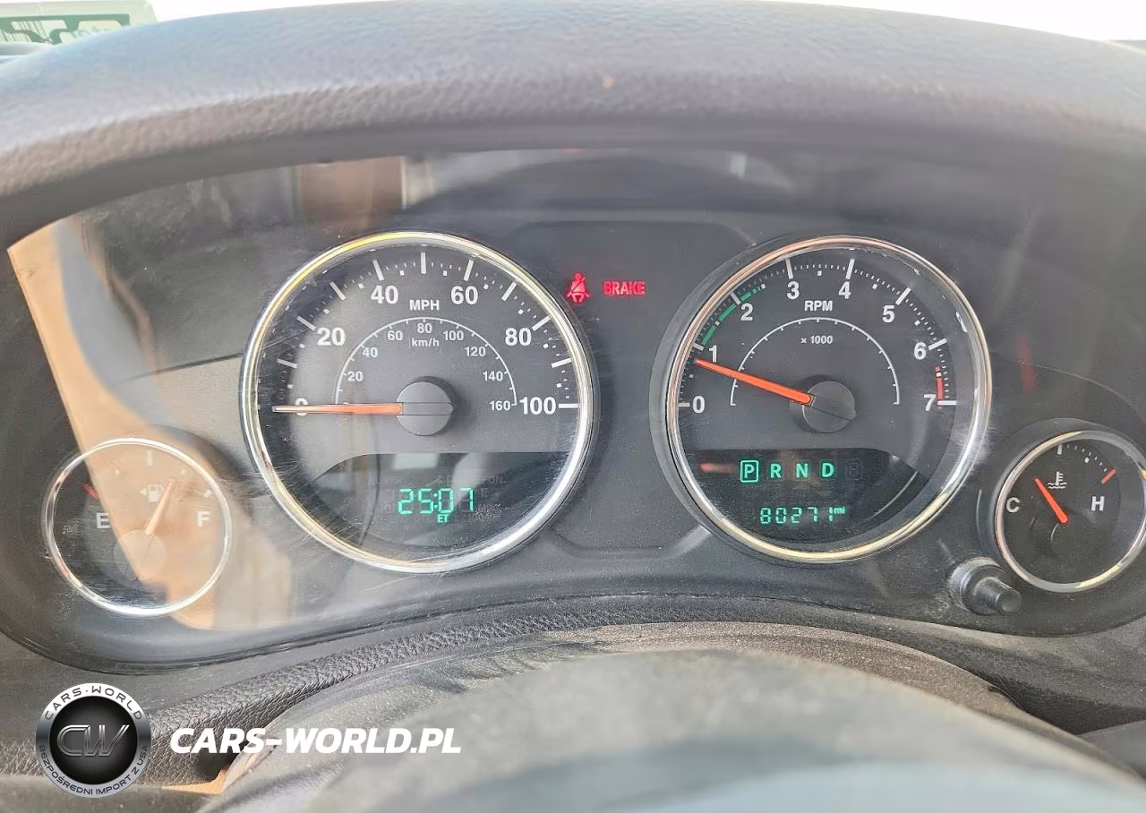 2017 Jeep Wrangler Unlimited Sahara VIN:1C4BJWEG5HL590012 - 9