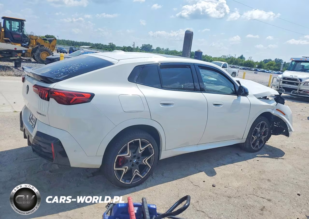 2026 BMW X2 xDrive28I VIN:WBX63GM04T5508955 - 3
