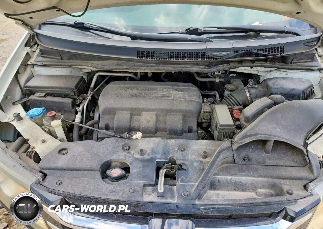 2014 Honda Odyssey Touring VIN:5FNRL5H93EB023425 - 12