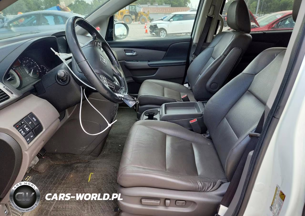 2014 Honda Odyssey Touring VIN:5FNRL5H93EB023425 - 7