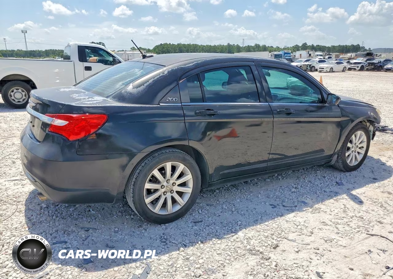2012 Chrysler 200 Touring VIN:1C3CCBBB7CN300709 - 3