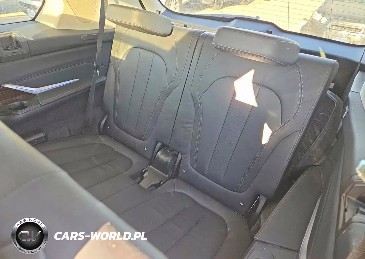 2019 BMW X7 xDrive50I VIN:5UXCX4C53KLS35998 - 11