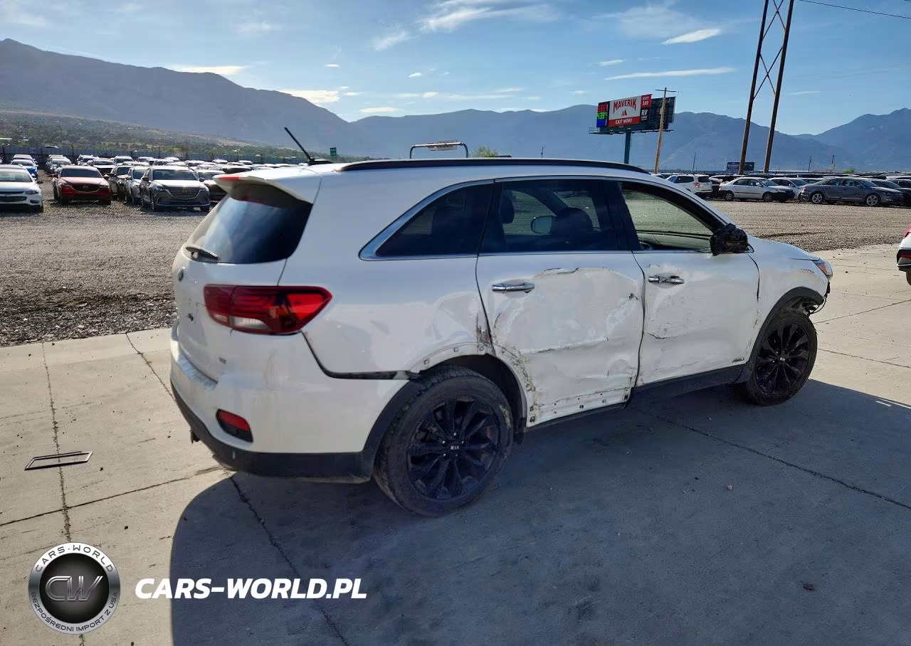 2020 Kia Sorento S VIN:5XYPGDA5XLG682234 - 3