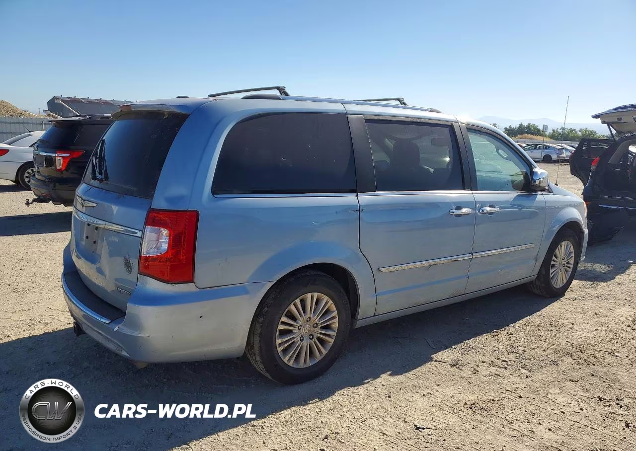 2013 Chrysler Town & Country Limited VIN:2C4RC1GG9DR662680 - 3