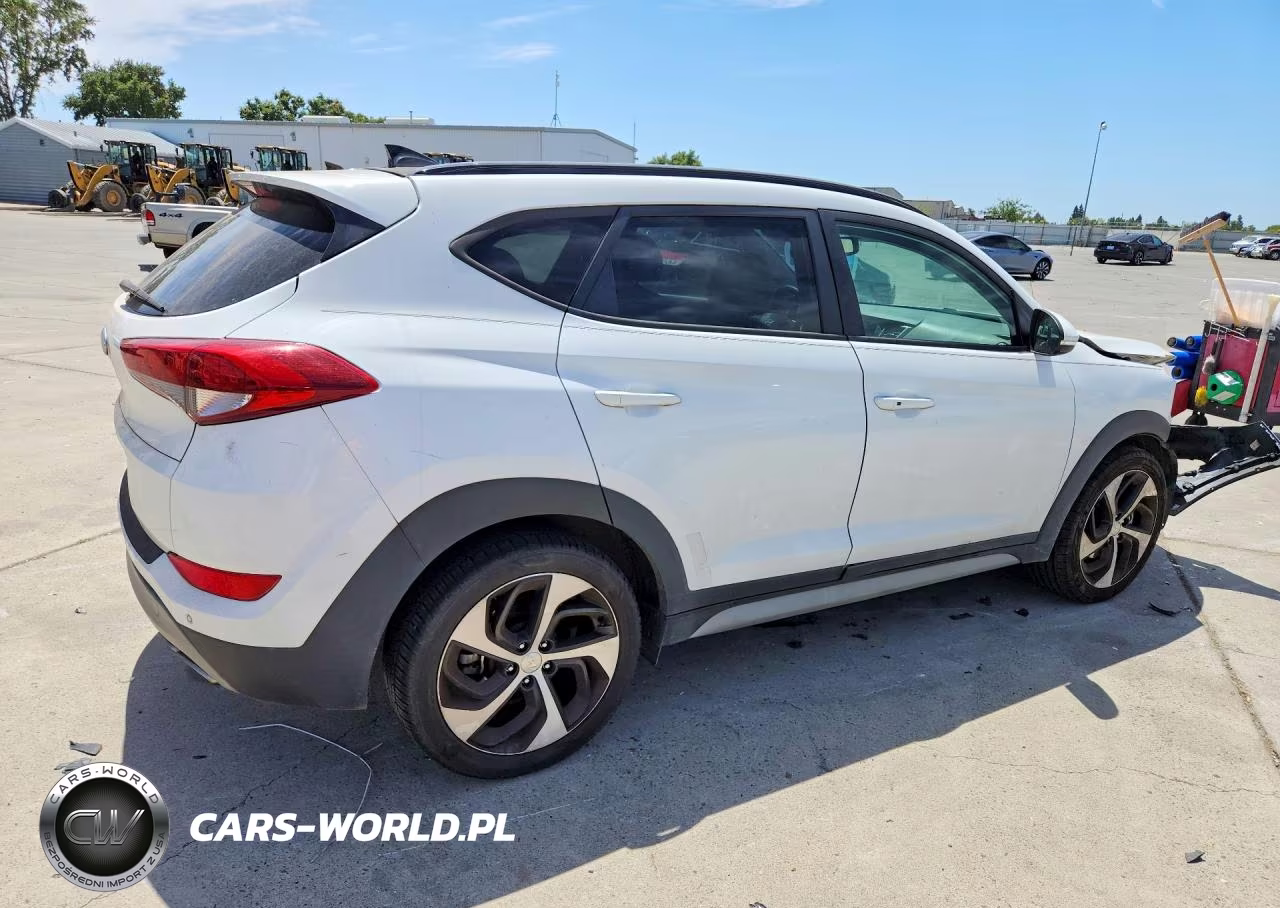 2018 Hyundai Tucson Value VIN:KM8J33A20JU684888 - 3