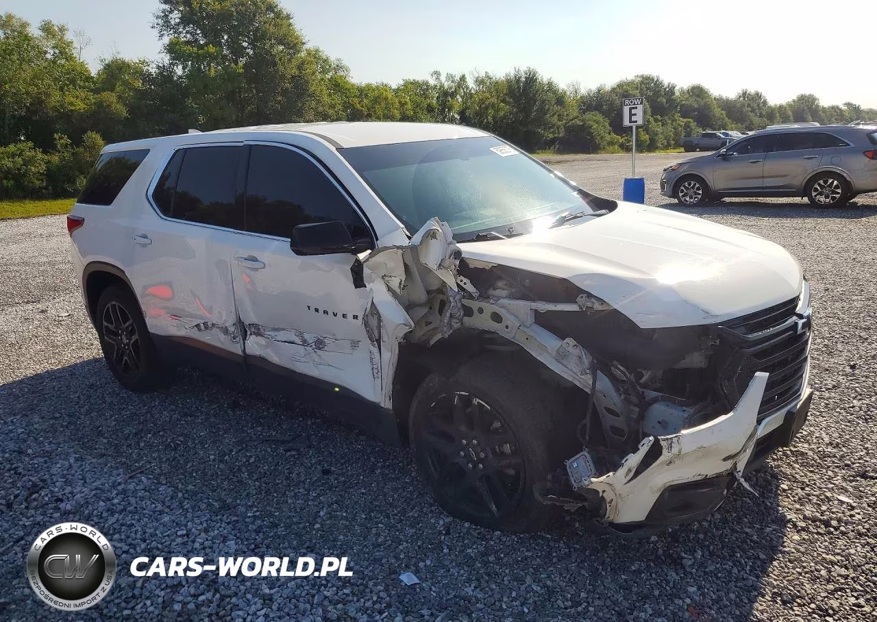 2019 Chevrolet Traverse Ls VIN:1GNERFKW3KJ283448 - 4