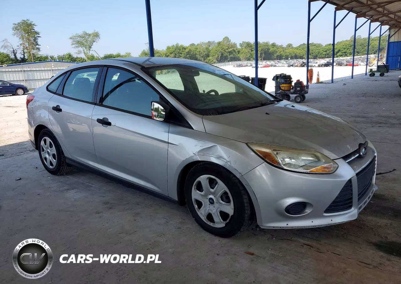 2012 Ford Focus S VIN:1FAHP3E28CL369773 - 4