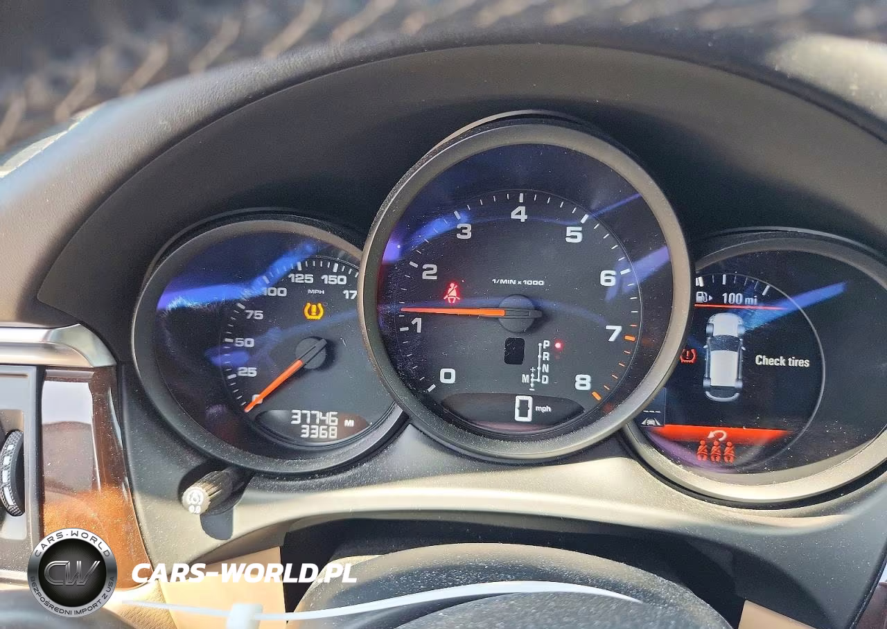 2020 Porsche Macan VIN:WP1AA2A58LLB07970 - 9