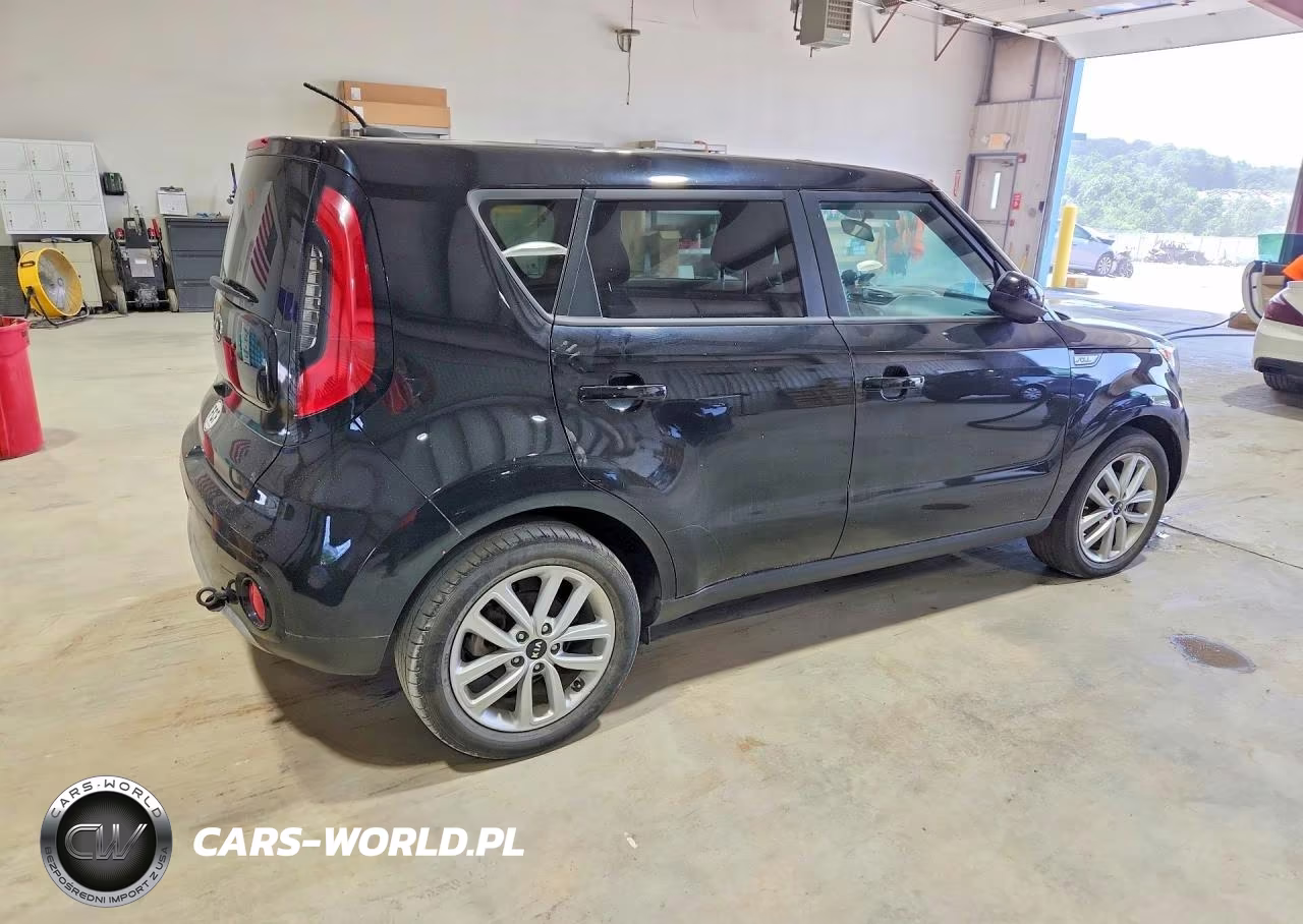 2018 Kia Soul + VIN:KNDJP3A59J7574018 - 3