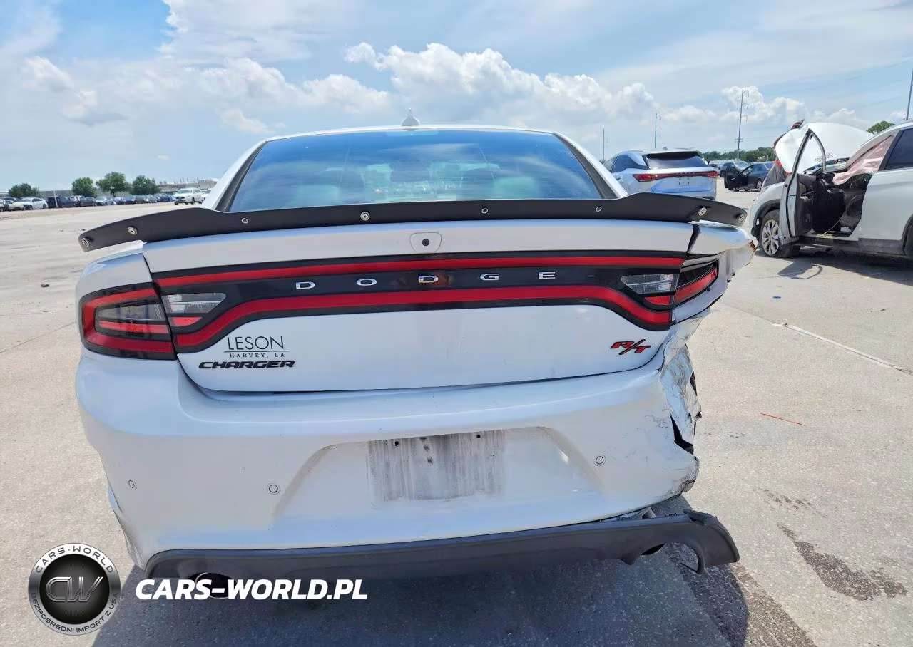 2016 Dodge Charger R-T Scat Pack VIN:2C3CDXGJXGH215842 - 6