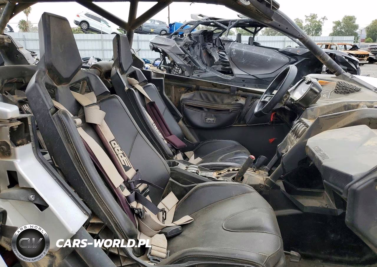 2018 Can-Am Maverick X3 Utility Vehicle VIN:3JBVMAY28JK000041 - 5