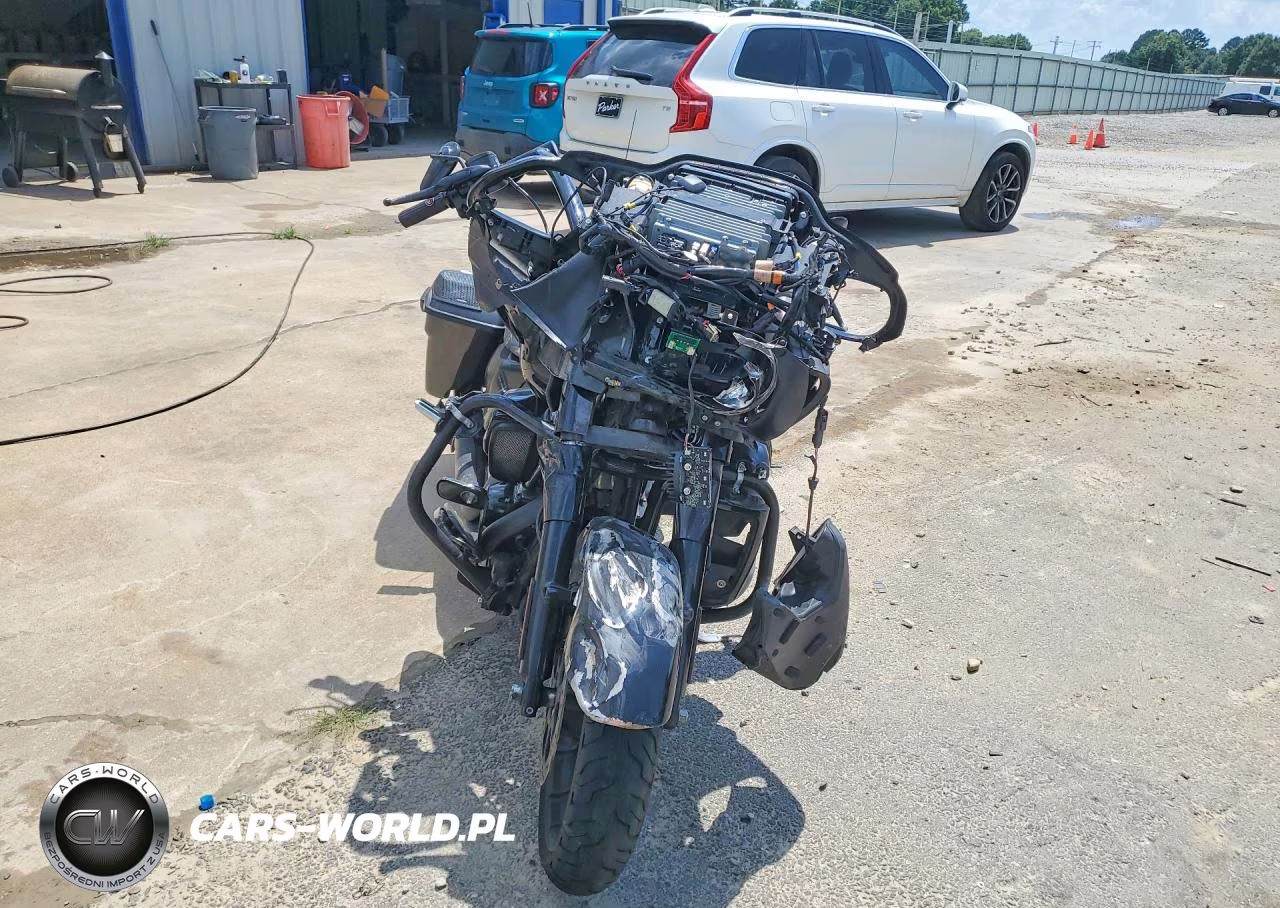 2018 Harley-Davidson Fltrxs Road Glide Special VIN:1HD1KTC16JB667356 - 2