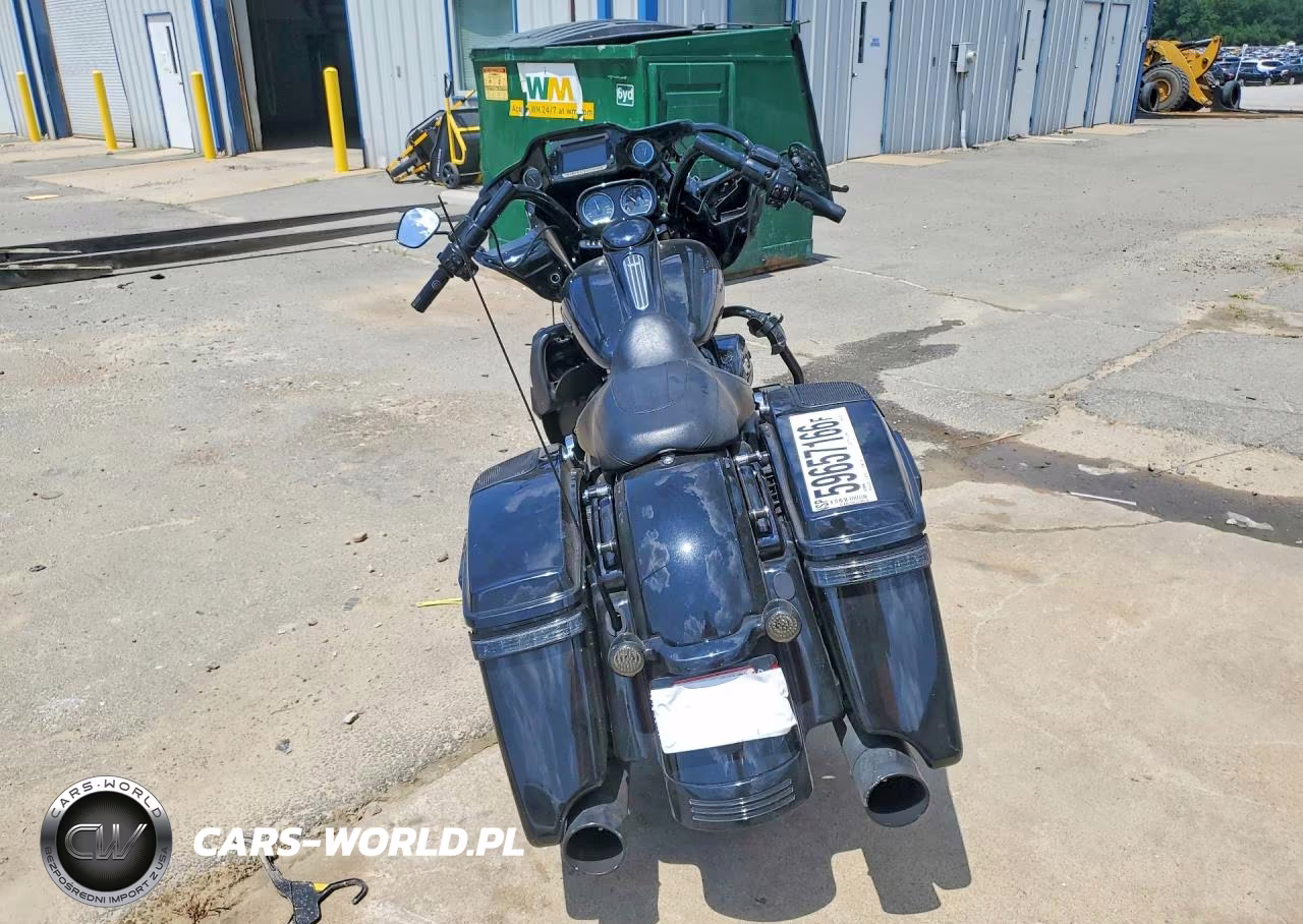 2018 Harley-Davidson Fltrxs Road Glide Special VIN:1HD1KTC16JB667356 - 4