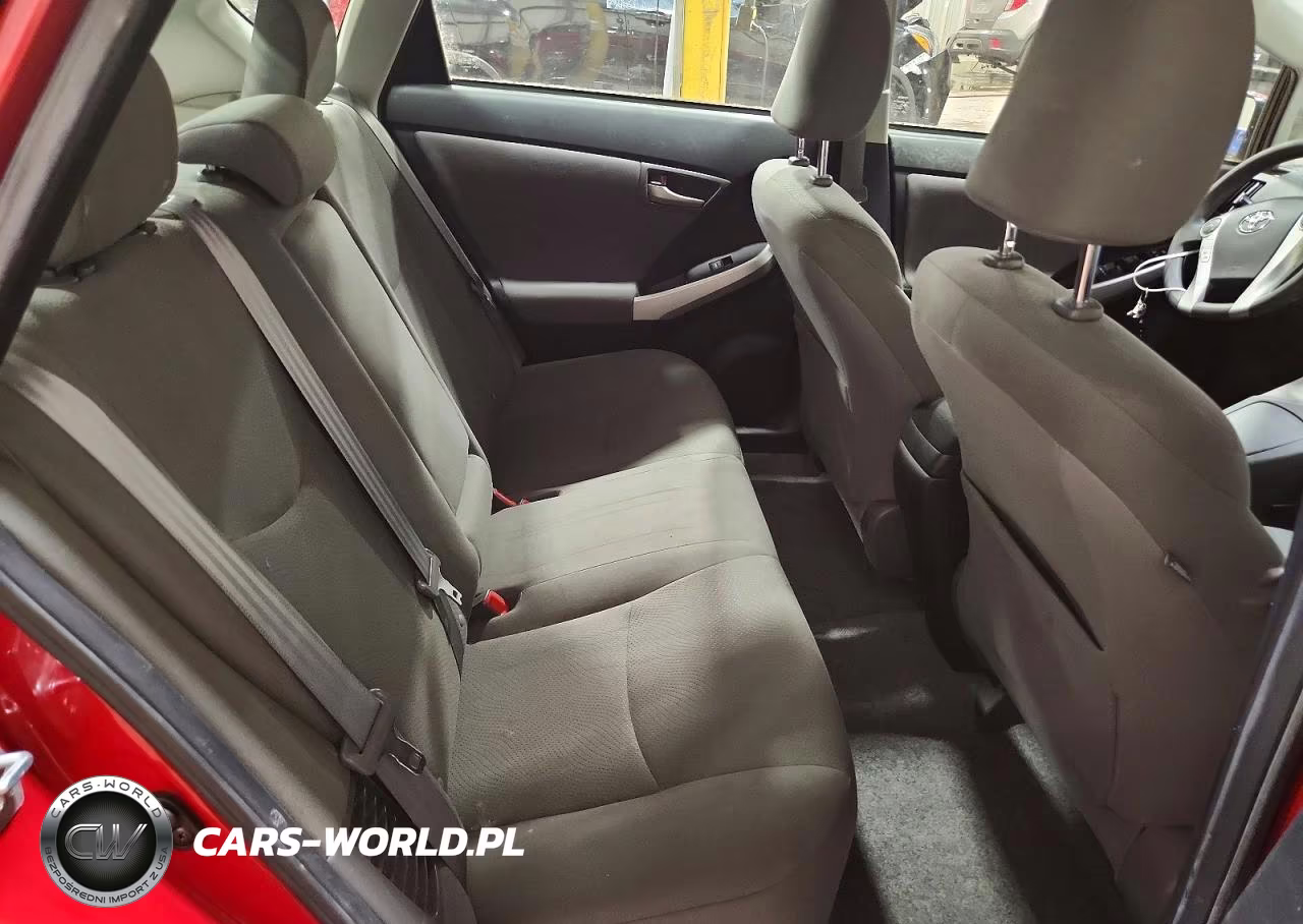 2013 Toyota Prius Two VIN:JTDKN3DU3D5579566 - 10