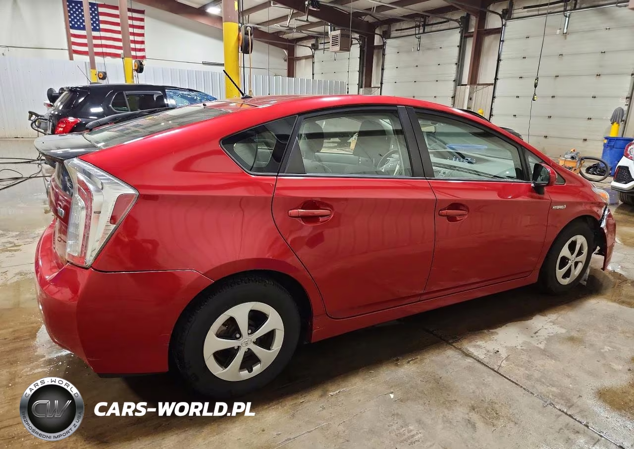 2013 Toyota Prius Two VIN:JTDKN3DU3D5579566 - 3