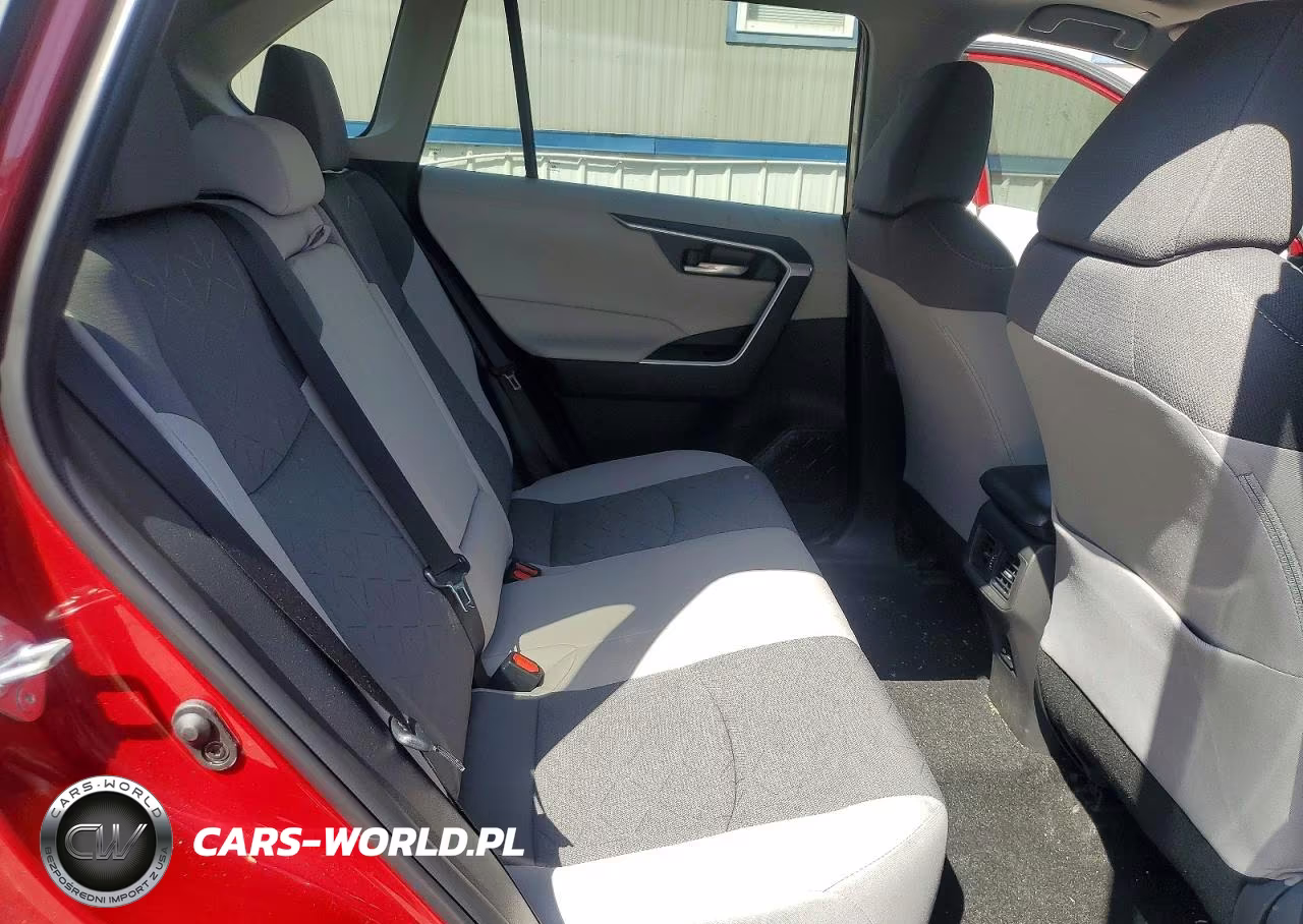2025 Toyota Rav4 Xle VIN:2T3P1RFV9SW633680 - 11