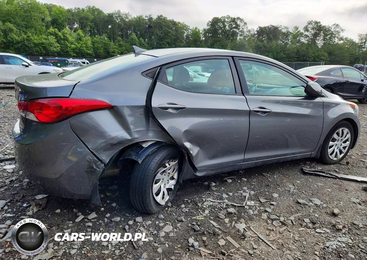 2013 Hyundai Elantra Gls VIN:5NPDH4AE2DH198617 - 3