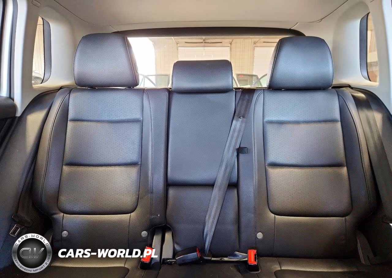 2016 Volkswagen Tiguan S VIN:WVGBV7AX0GW032514 - 10