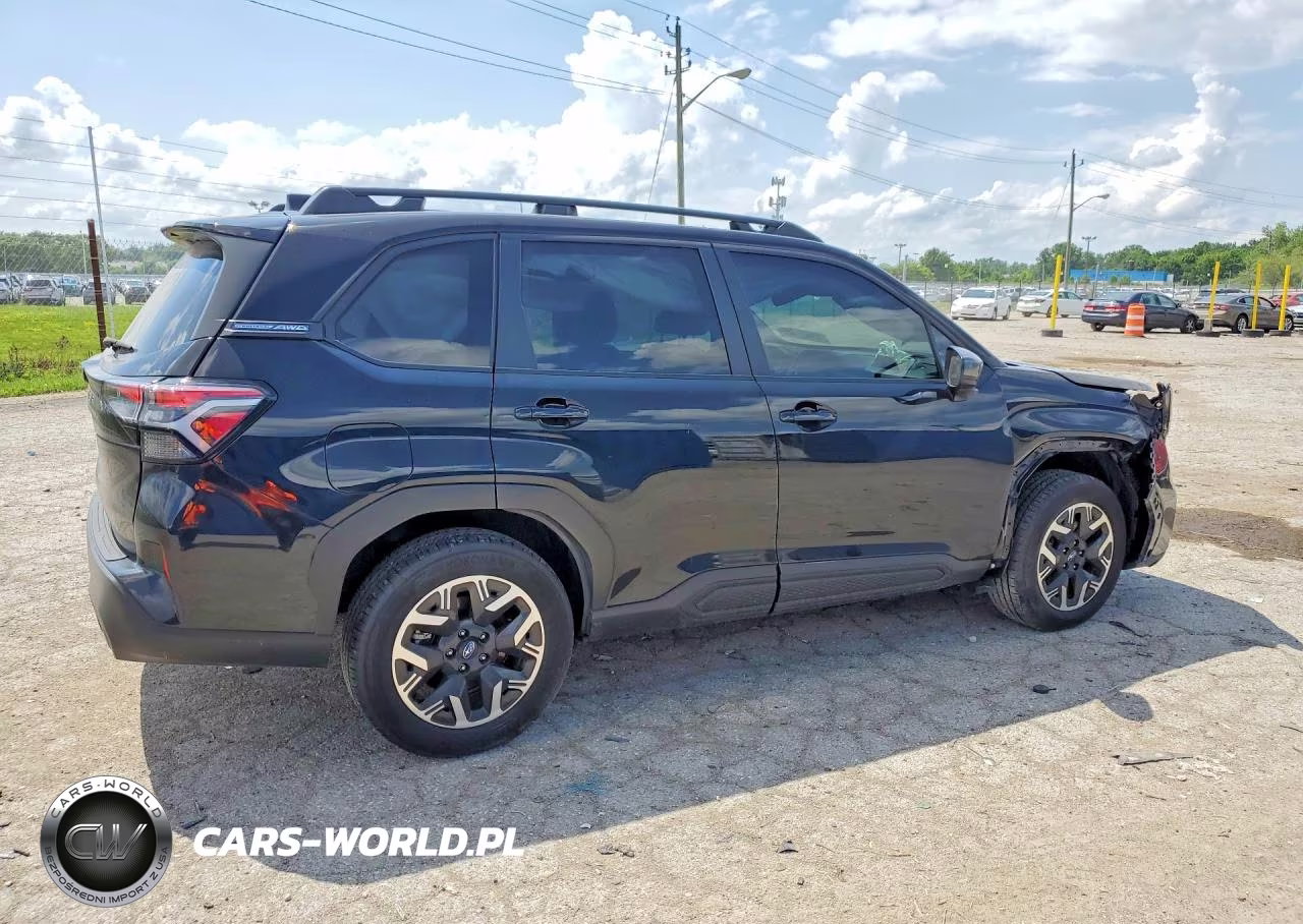 2025 Subaru Forester Premium VIN:JF2SLDDC3SH558507 - 3