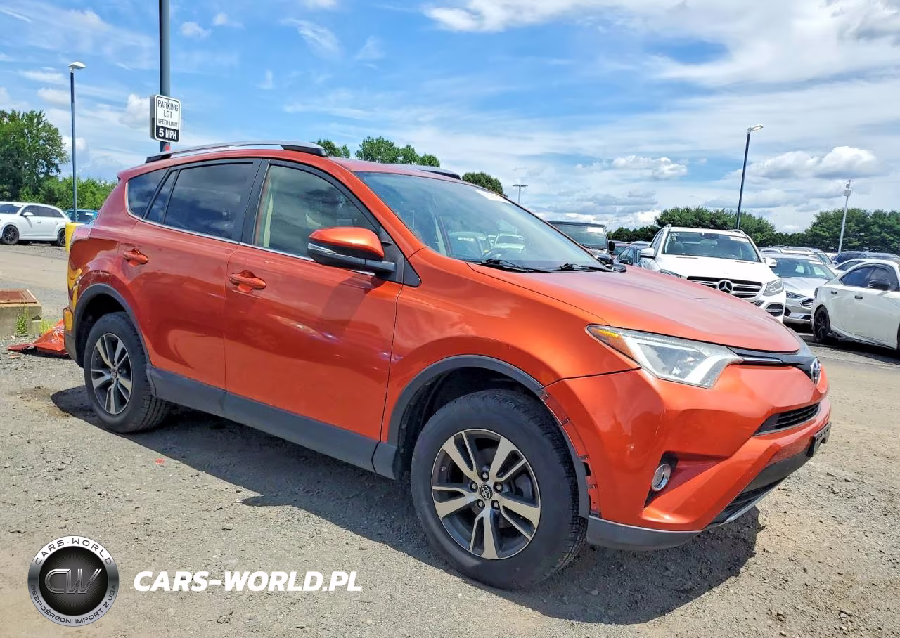 2016 Toyota Rav4 Xle VIN:JTMRFREV2GJ071512 - 4