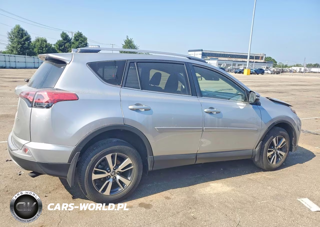 2018 Toyota Rav4 Xle VIN:JTMWFREV1JJ179534 - 3