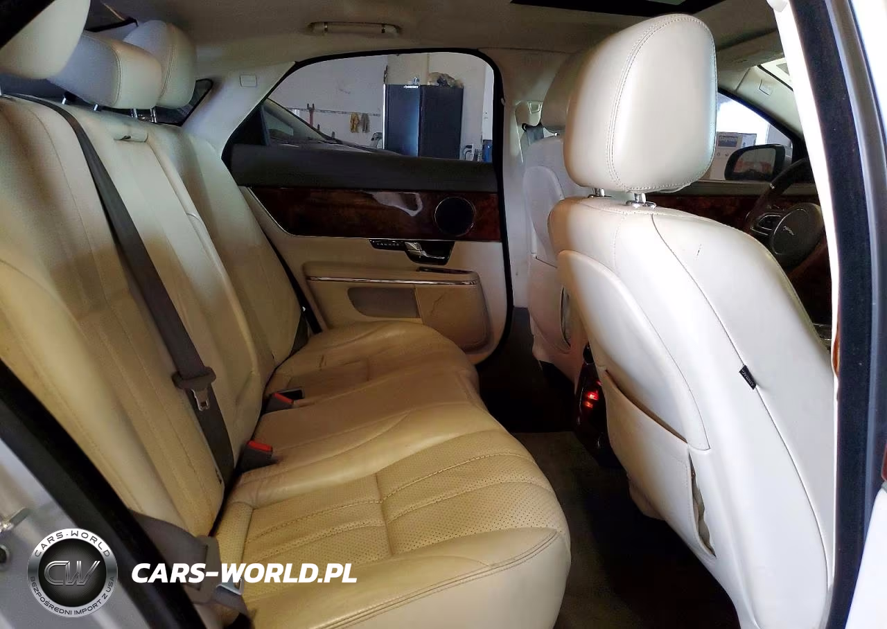 2011 Jaguar Xj VIN:SAJWA1CB6BLV14285 - 10