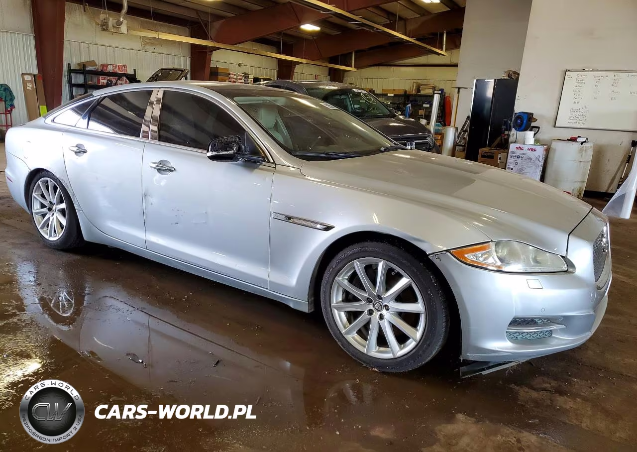 2011 Jaguar Xj VIN:SAJWA1CB6BLV14285 - 4