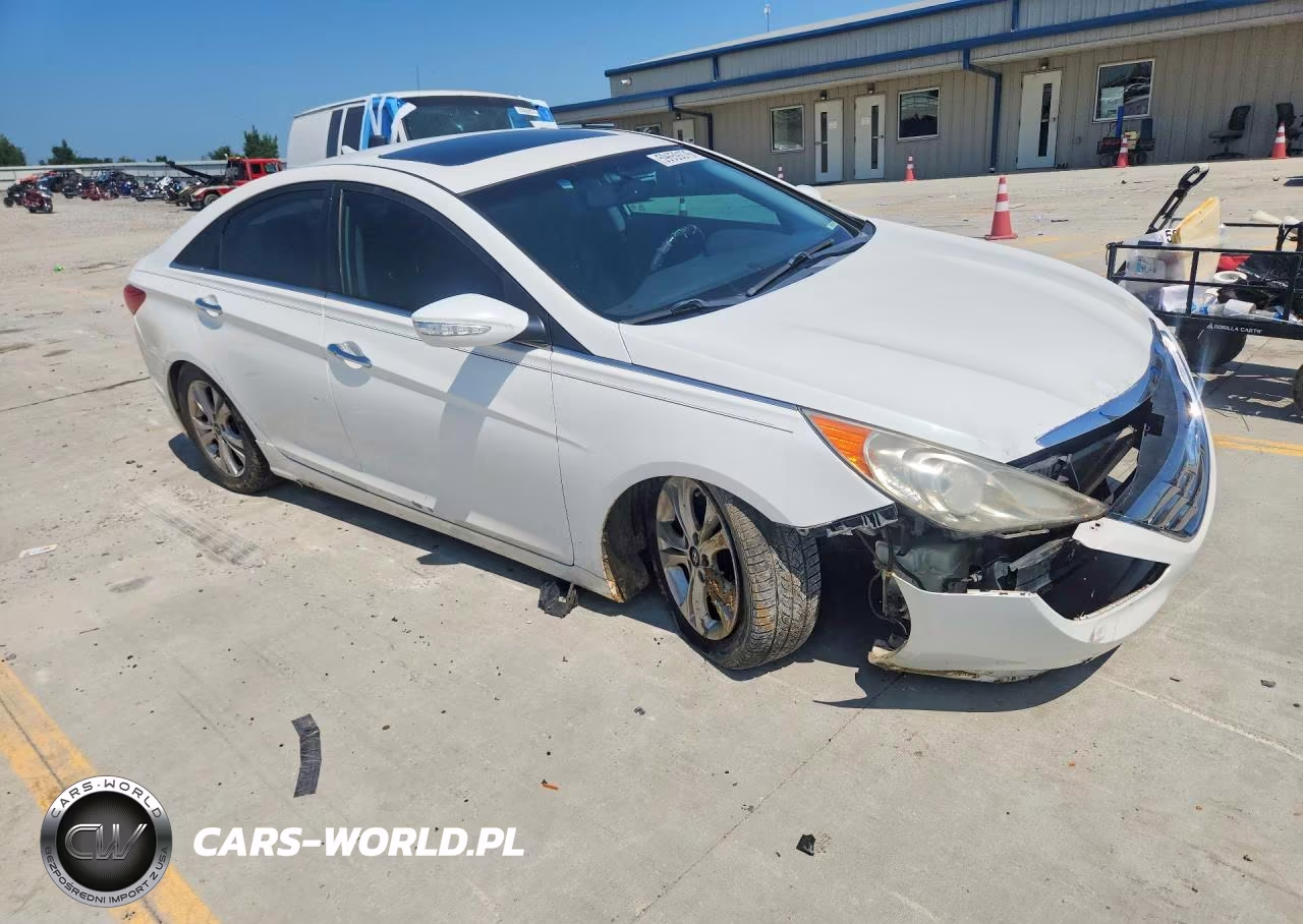 2011 Hyundai Sonata VIN:5NPEC4AB9BH303062 - 4