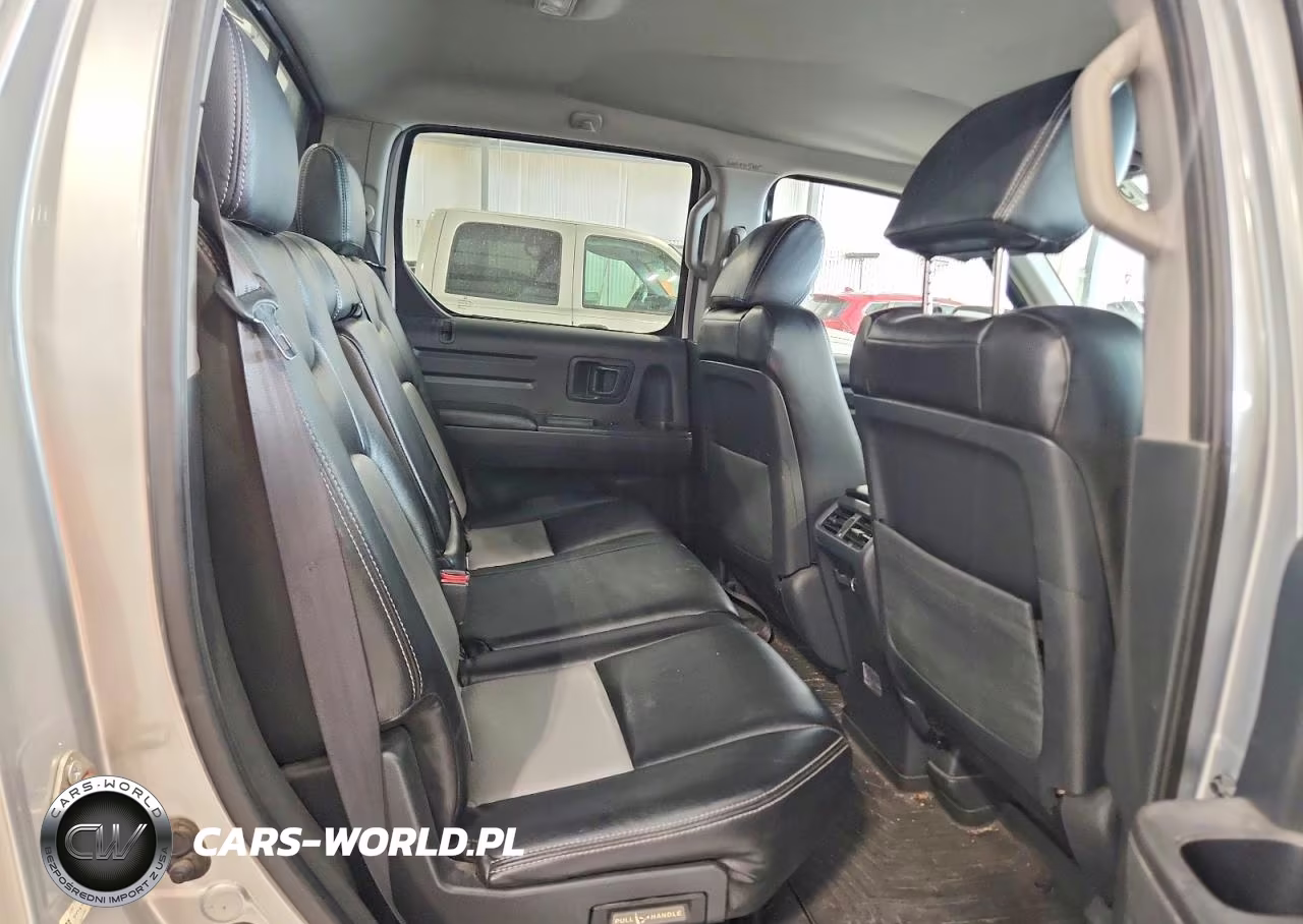 2013 Honda Ridgeline Sport VIN:5FPYK1F71DB018898 - 10