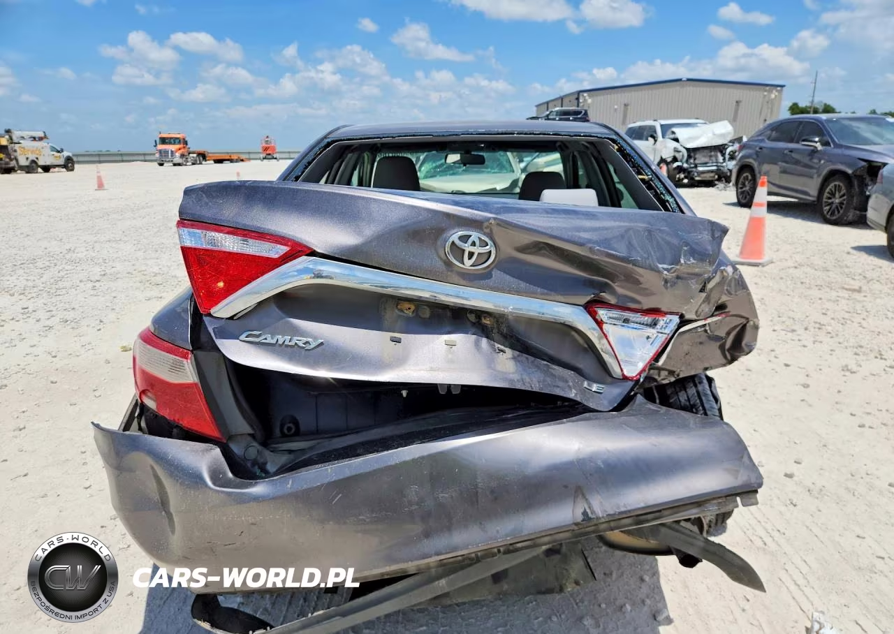 2017 Toyota Camry Le VIN:4T1BF1FK4HU413366 - 6