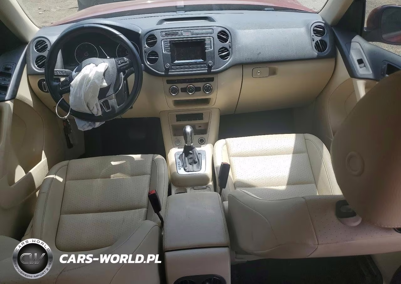 2016 Volkswagen Tiguan S VIN:WVGBV7AX0GW085603 - 8