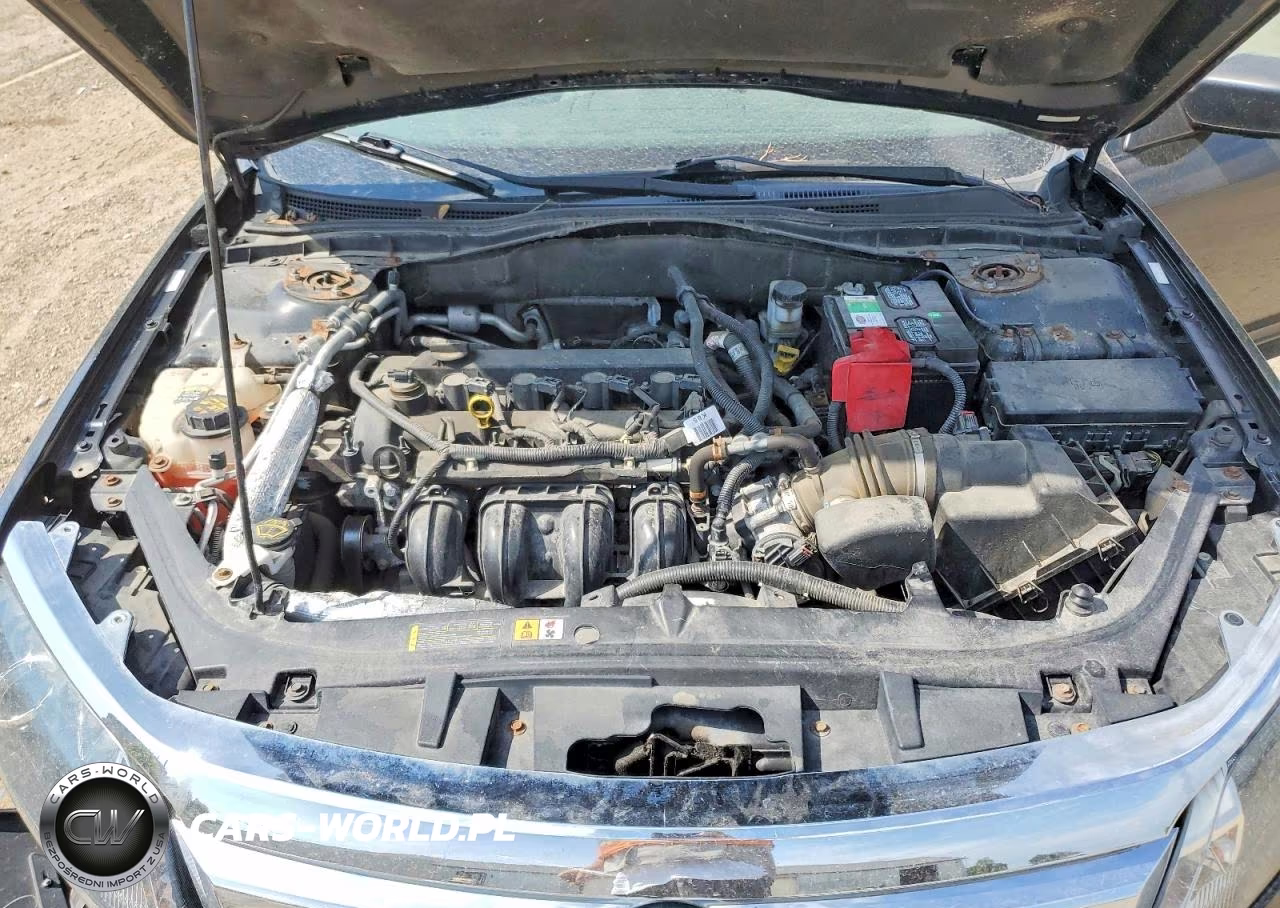 2012 Ford Fusion S VIN:3FAHP0GA0CR249194 - 11