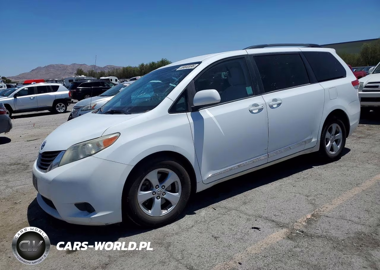 2011 Toyota Sienna Le