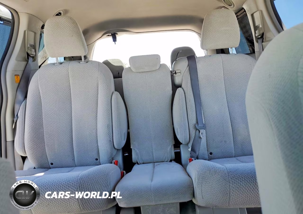 2011 Toyota Sienna Le VIN:5TDKK3DC1BS154578 - 10