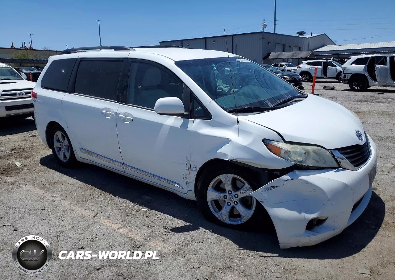 2011 Toyota Sienna Le VIN:5TDKK3DC1BS154578 - 4