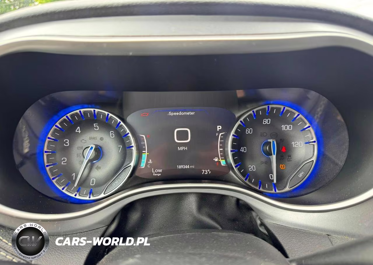 2023 Chrysler Pacifica Touring L VIN:2C4RC1BG4PR516926 - 8