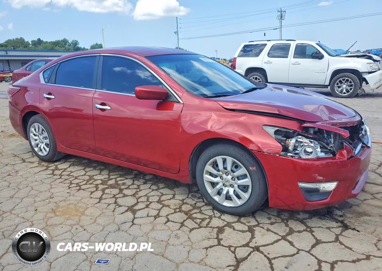 2015 Nissan Altima 2.5 S VIN:1N4AL3AP6FN370590 - 4