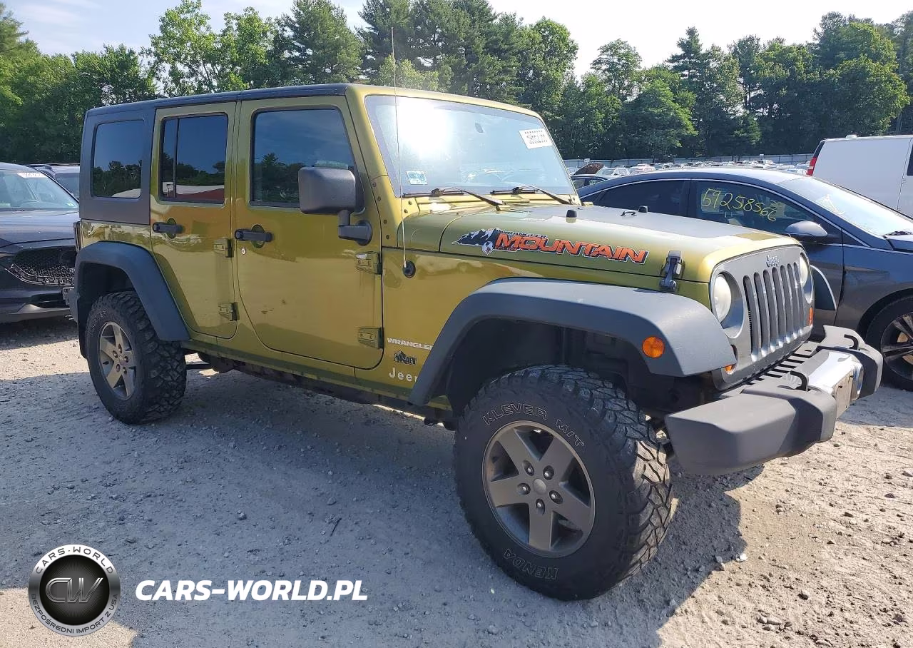 2010 Jeep Wrangler Unlimited Sport VIN:1J4BA3H17AL201246 - 4