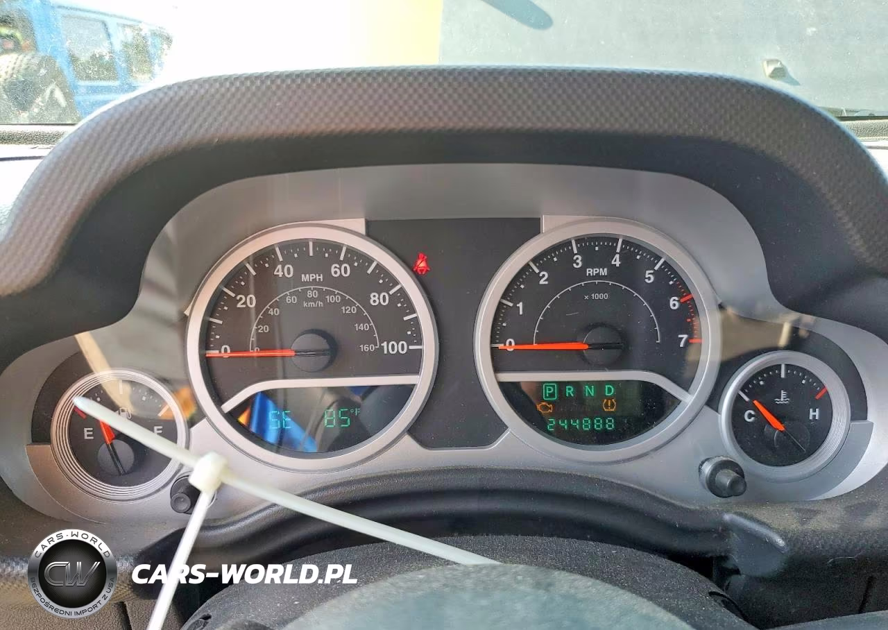 2010 Jeep Wrangler Unlimited Sport VIN:1J4BA3H17AL201246 - 9