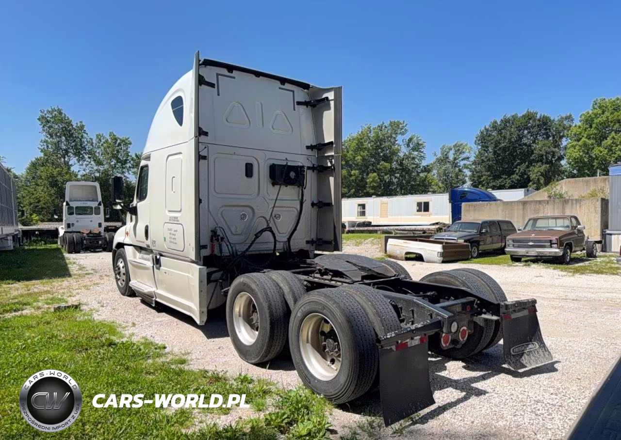 2017 Freightliner Cascadia 125 VIN:3AKJGLDR9HSJF4574 - 3