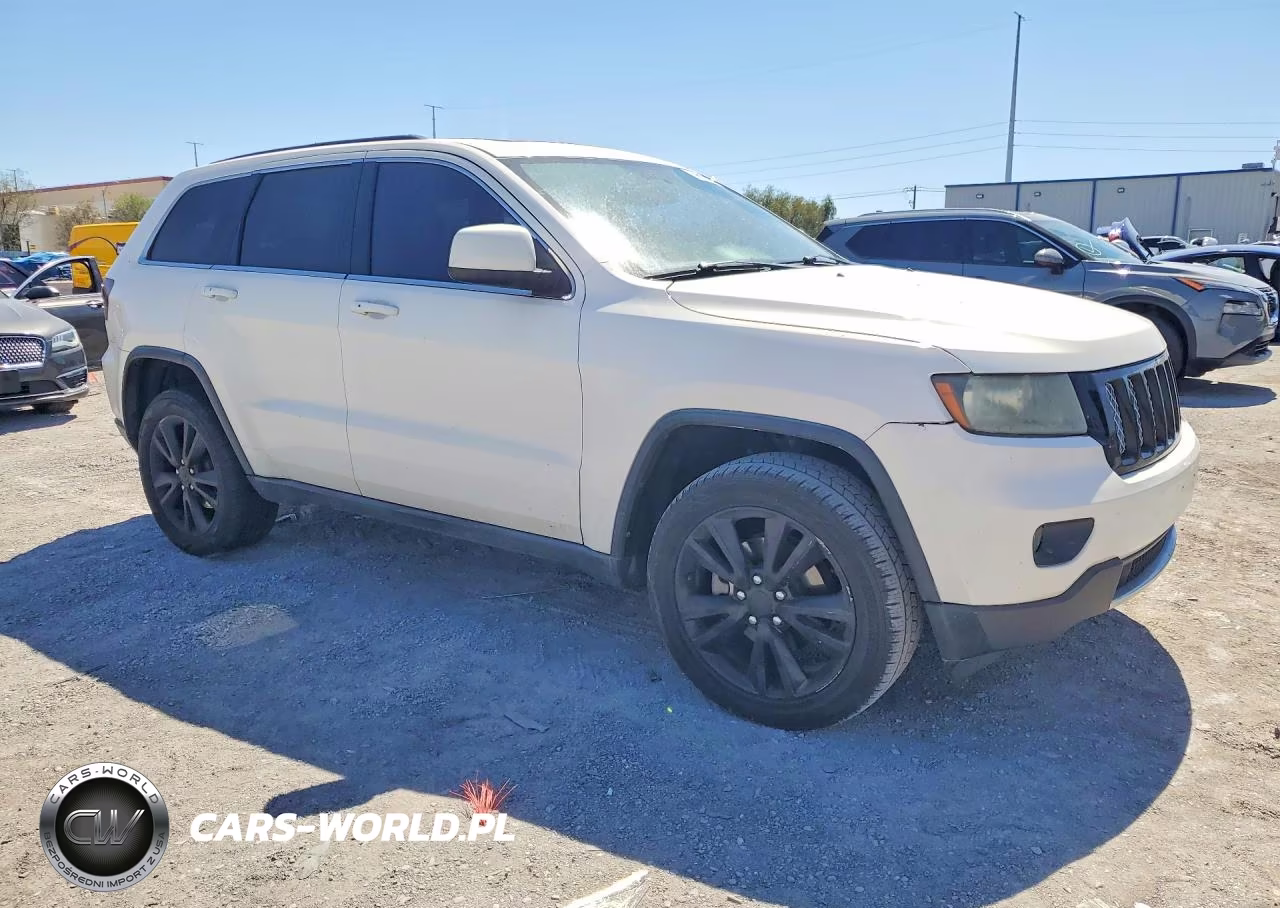 2012 Jeep Grand Cherokee Laredo VIN:1C4RJEAG6CC355920 - 4