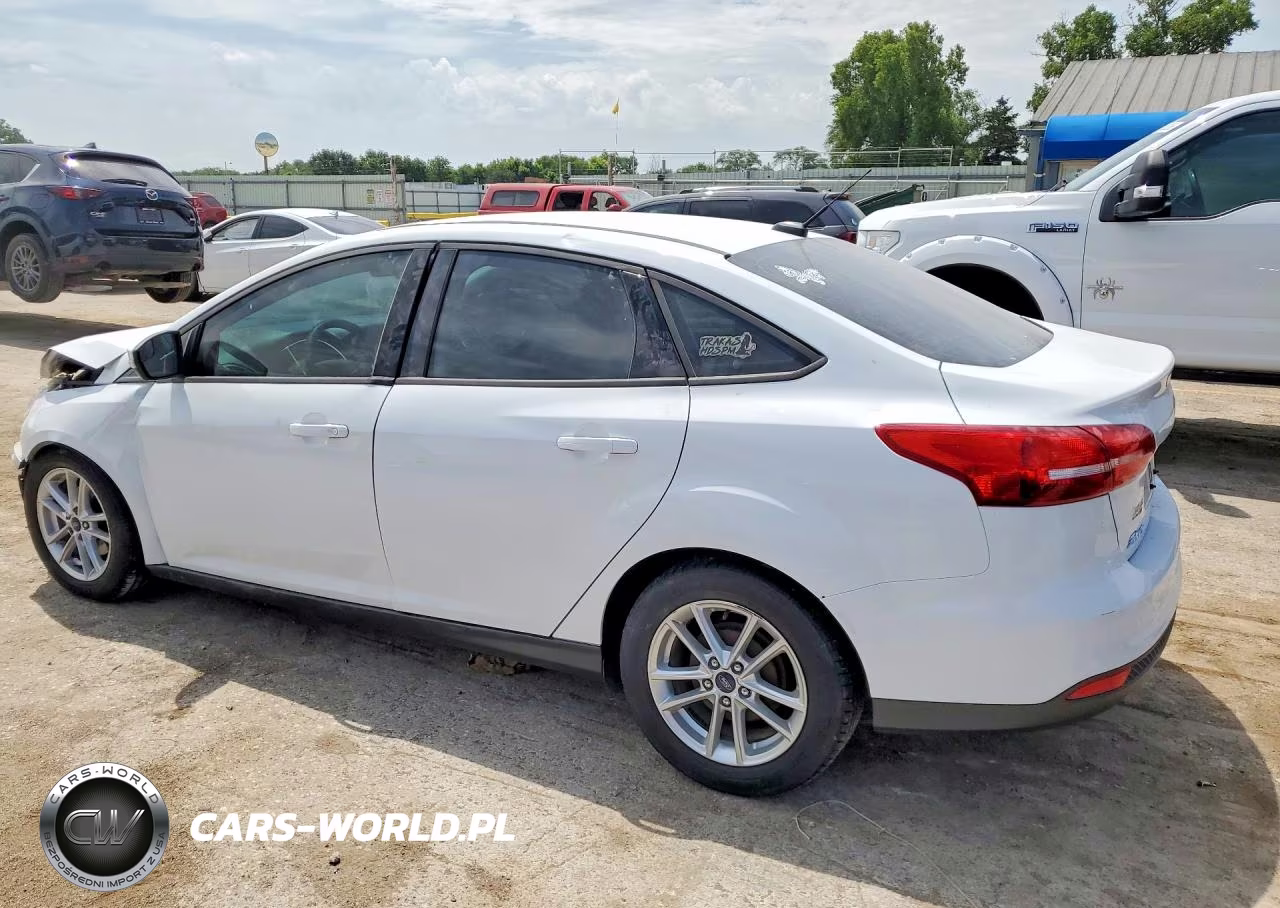 2016 Ford Focus Se VIN:1FADP3F27GL320163 - 2