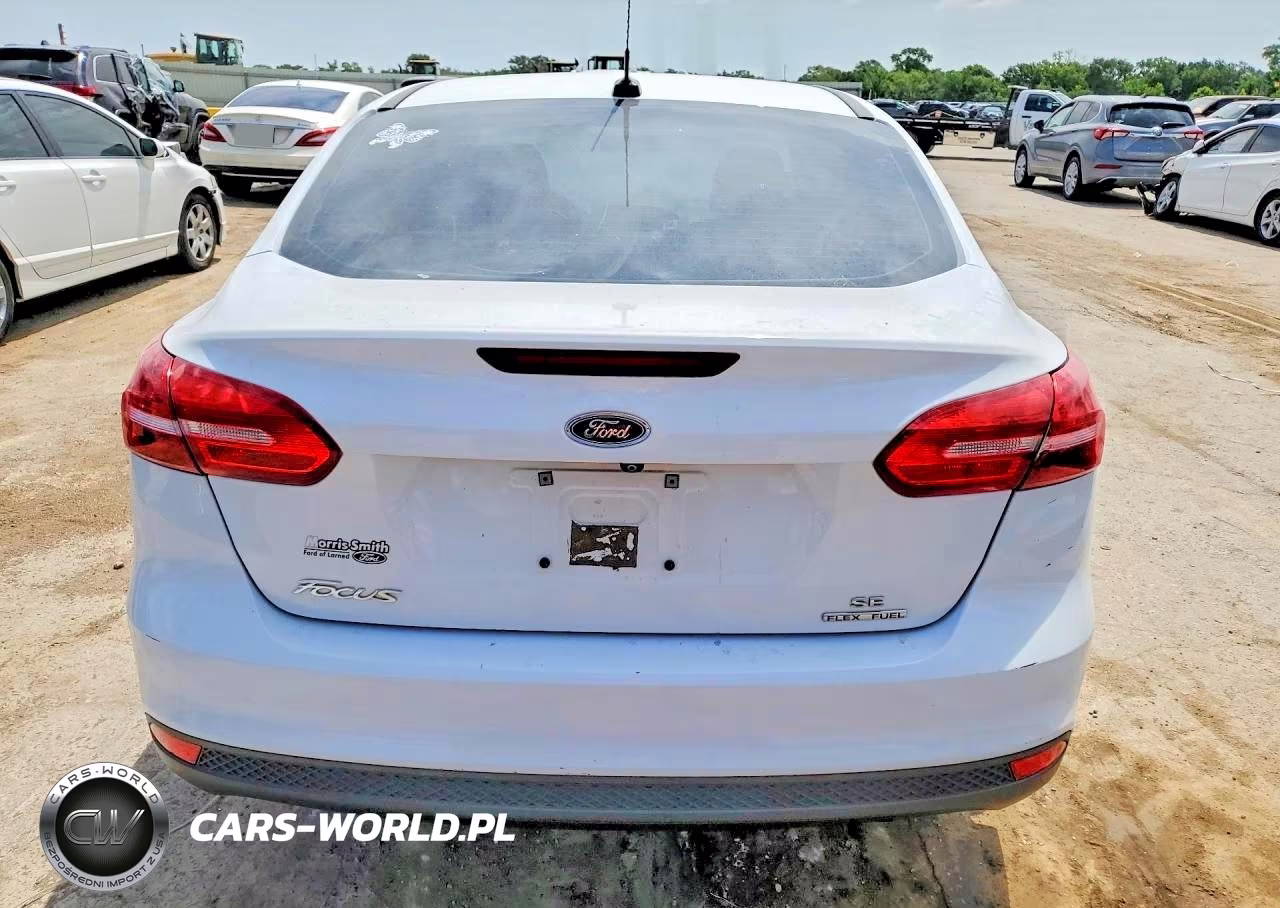 2016 Ford Focus Se VIN:1FADP3F27GL320163 - 6