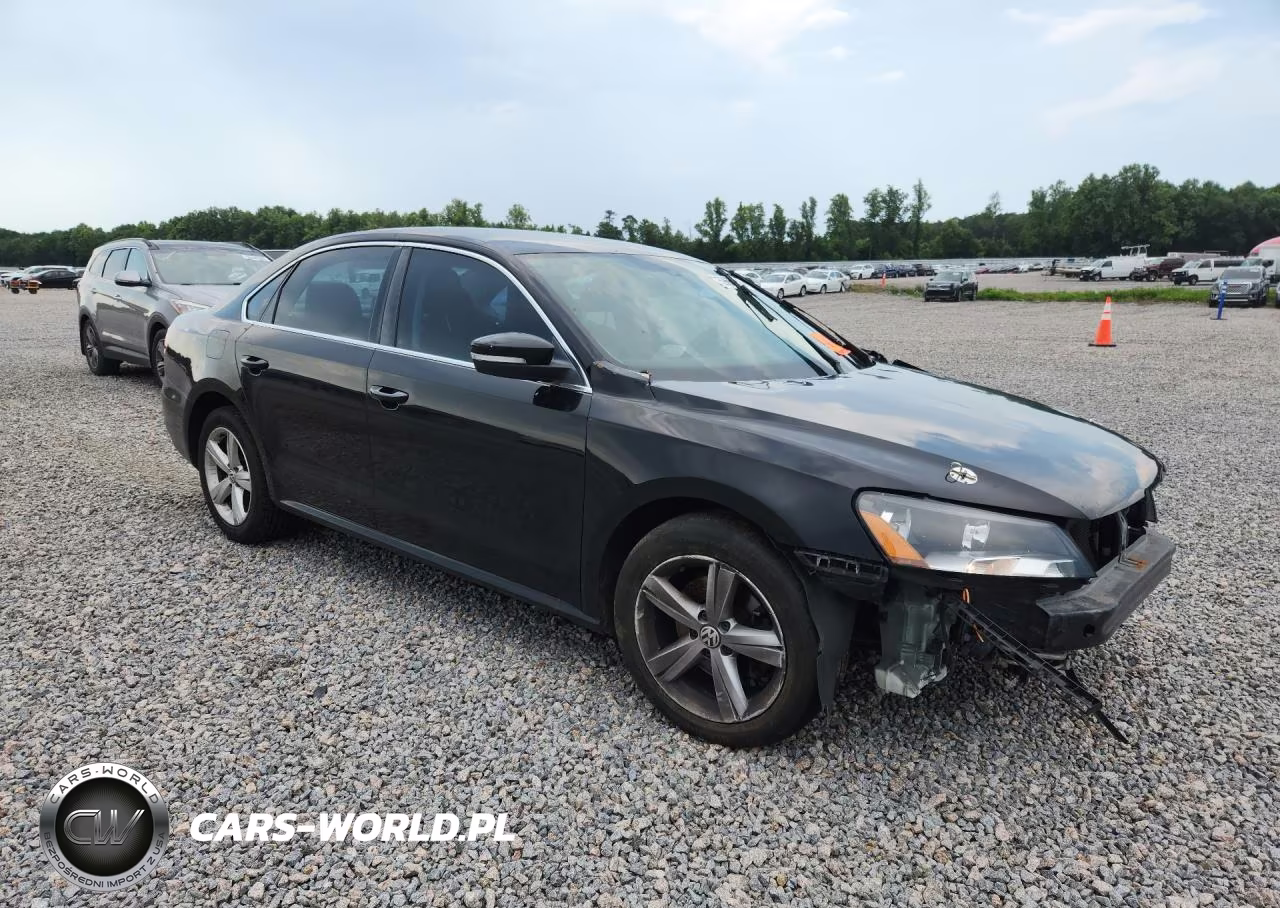 2013 Volkswagen Passat Se VIN:1VWBP7A30DC031109 - 4