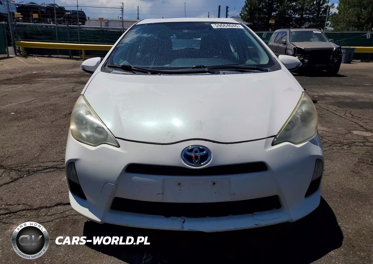 2012 Toyota Prius C Two VIN:JTDKDTB30C1506075 - 5