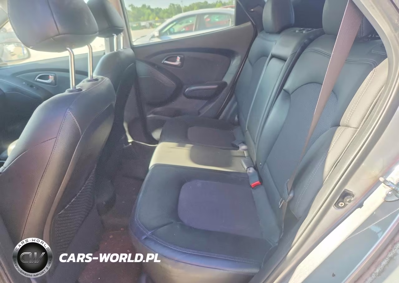 2011 Hyundai Tucson Gls VIN:KM8JU3AC1BU128807 - 11