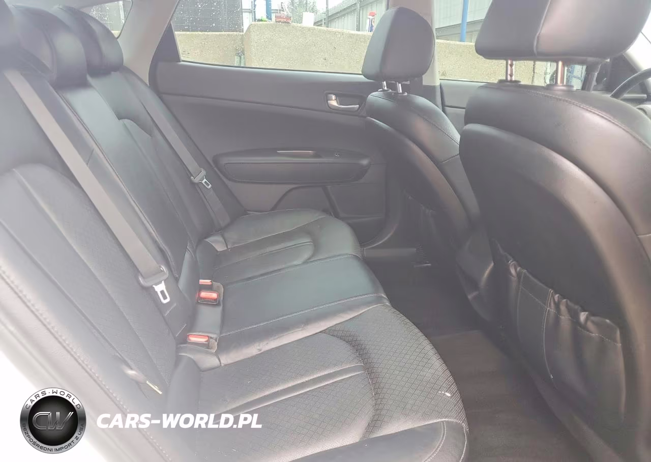2020 Kia Optima Special Edition VIN:5XXGT4L32LG429100 - 10